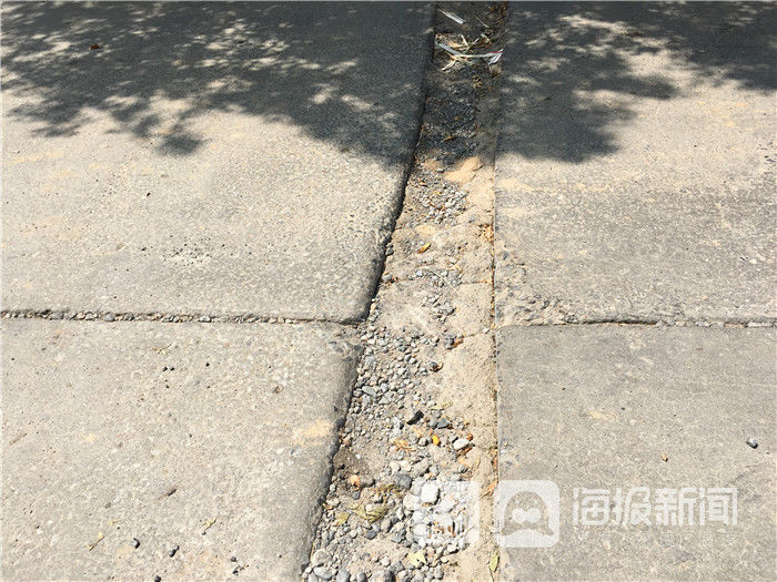  垦利|垦利区商贸城停车场路面破损开车就像开在“搓衣板”上