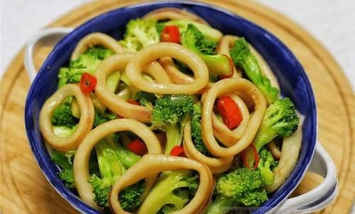  极美|这菜味道极美，比大鱼大肉还受欢迎，简单炒一炒，上桌就光盘