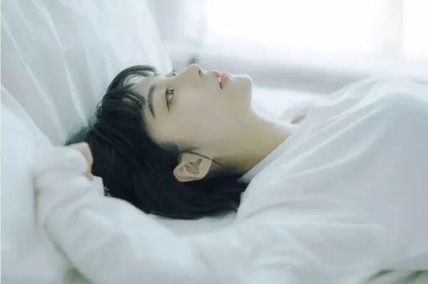  模特|【摄影讲评】顺光、侧光、逆光怎么用 第1268讲？