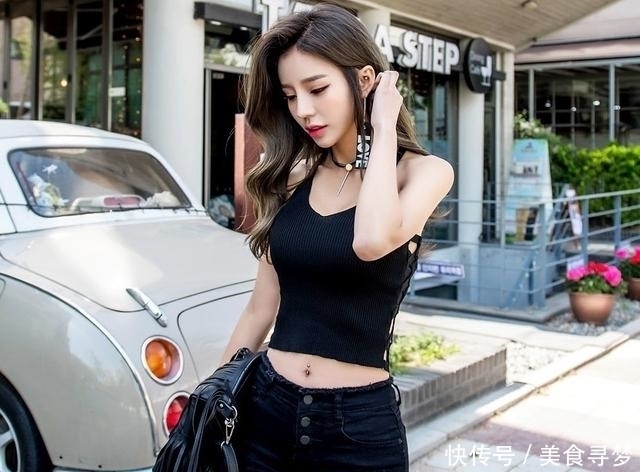 不失|街拍:性感身材经典时尚的美女,个性百搭又不失时尚!