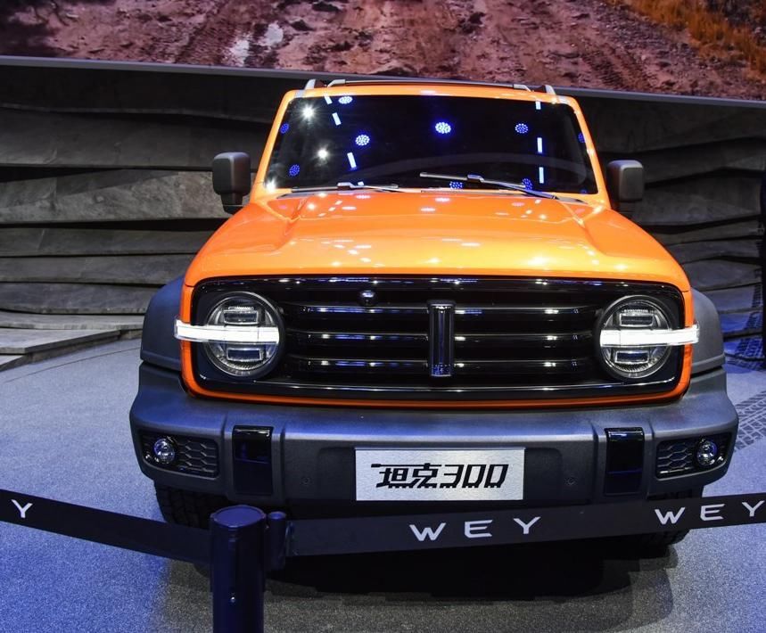  越野|魏建军拿出“越野战神”！配奔驰内饰，四驱+非承载，2.0T爆245马力