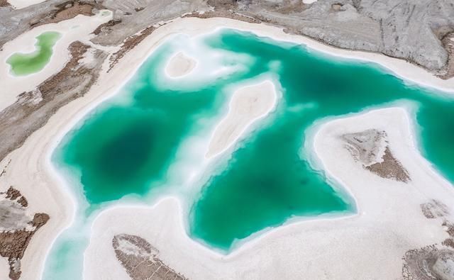  湖水|大柴旦：五彩谷天地雄奇之峻，翡翠湖水云婉约之华，柴达木探秘4