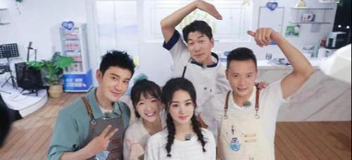  能力差|站C位，抢镜头，主持能力差的李浩菲，却靠“洗碗妹”翻身成功