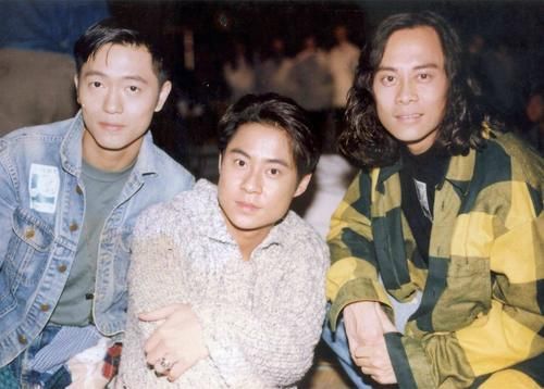  失明|知名歌手被灯光灼伤，眼角膜变绿色短暂失明，事隔多年仍心有余悸