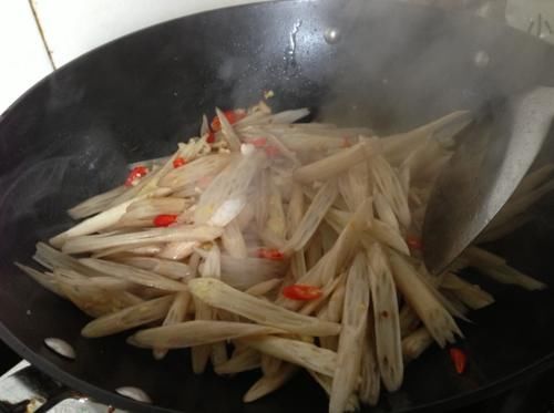 营养|三伏天宁可没肉吃,也要吃这菜,1斤15元,清热润燥,不吃就没了