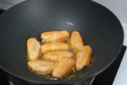 净化|煎鸡翅前,我都会用食物净化机先做个深度清洁,每次我做鸡翅的时候,味道很正宗