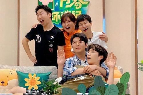  综艺|郎朗吉娜上综艺就算了，为何还接露天商演？网曝一天收入明白了