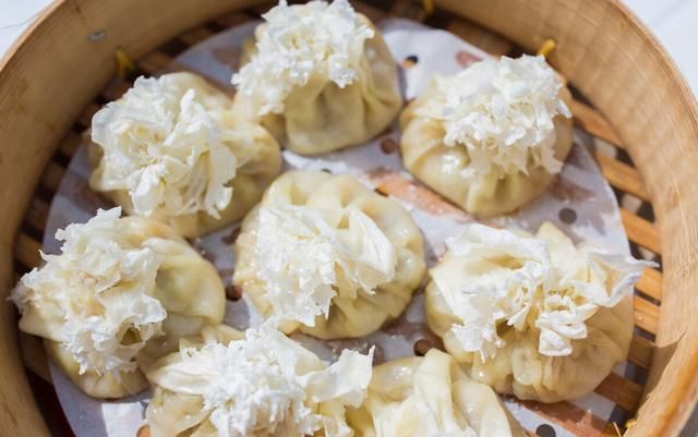  好吃|比包子饺子都容易做的烧麦，好吃好看全家抢着吃