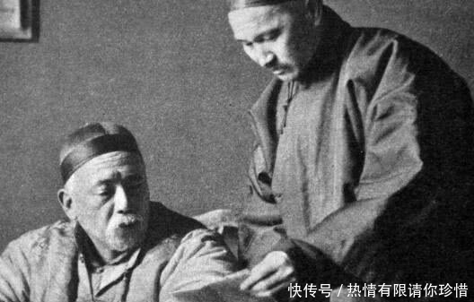 跪下|他去世后，原配大哭：32个孩子全丢给我，孩子全跪下：求娘赐死
