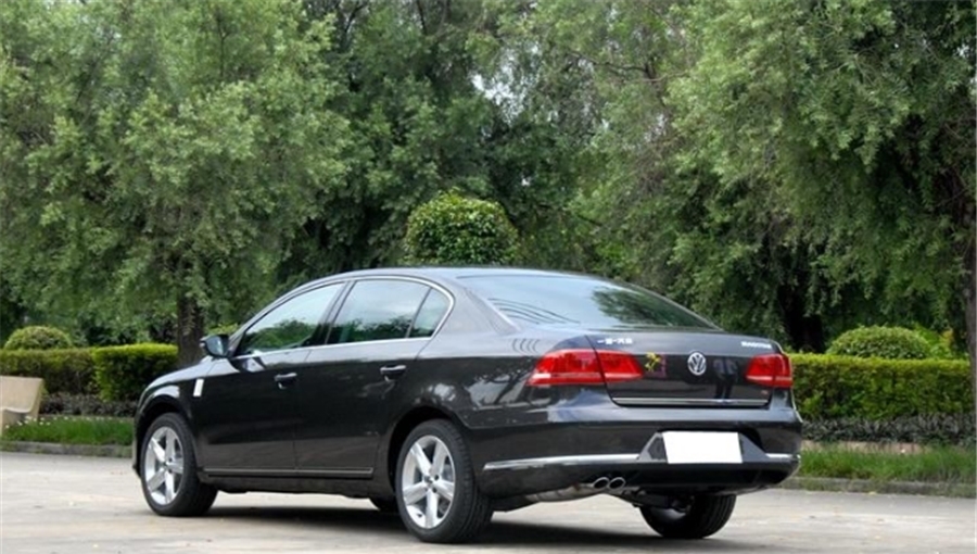 雅阁|中级车之王是德系还是日系?雅阁迈腾对比,一看便知