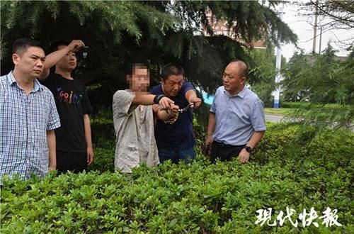  搬空|南通如皋一金店雨夜被搬空，700多件首饰藏在绿化带