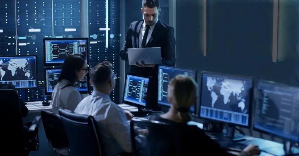  律商风险|技术拍了拍数据：“你的安全，由我来守护。”