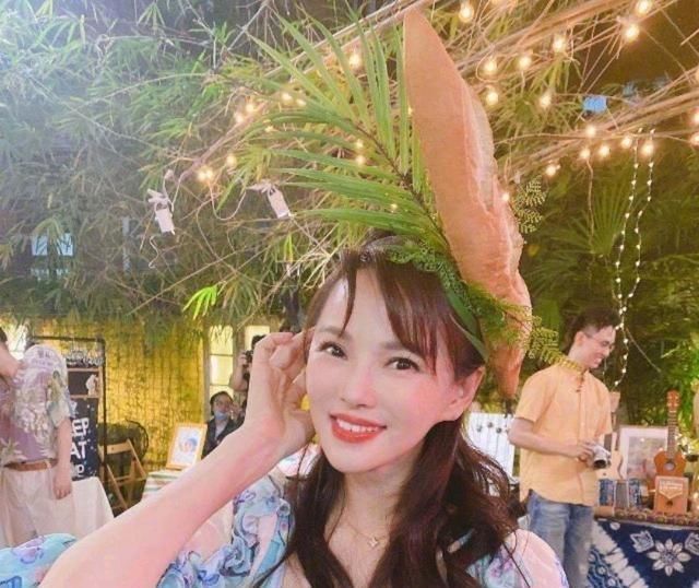  看清|《乘风破浪的姐姐》王霏霏成“团宠”的背后，却教会我们看清现实