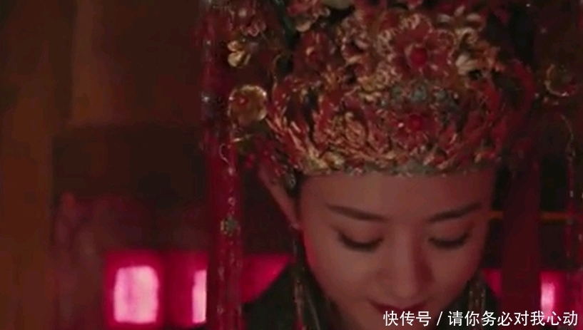 难怪|难怪明兰结婚时穿绿色衣服。当他看到如兰的嫁衣时,他明白了。你注意到了吗?