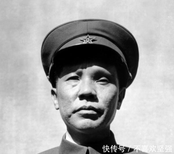  授衔|新中国第一位辞职的开国上将刚授衔才三年，为啥他就坚决不干了