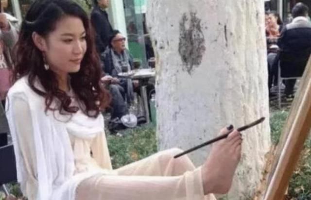  牵手|非诚勿扰“无臂女孩”与小伙牵手成功后，下台后被甩，如今怎么样了？