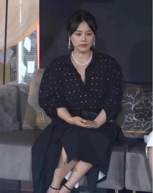  迷离|32岁马思纯现身精神科医院就诊，与医生交流眼神迷离