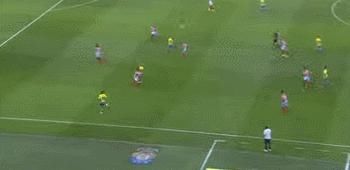 巴萨球迷|深度解析巴萨天才16岁首季4球7助攻：西班牙瑰宝新伊涅斯塔