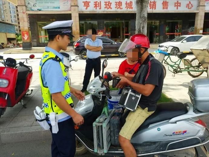 交通|减量控大丨执法又普法 梧州交警努力打造“平安金秋”