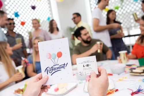 座位|男子打开车门在座位上发现一张彩票，一查竟中奖1000万