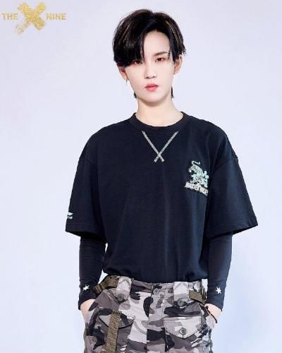 虞书欣|THE9成员八月上行程图:虞书欣翻盘,安崎陆柯燃出道出了个寂寞