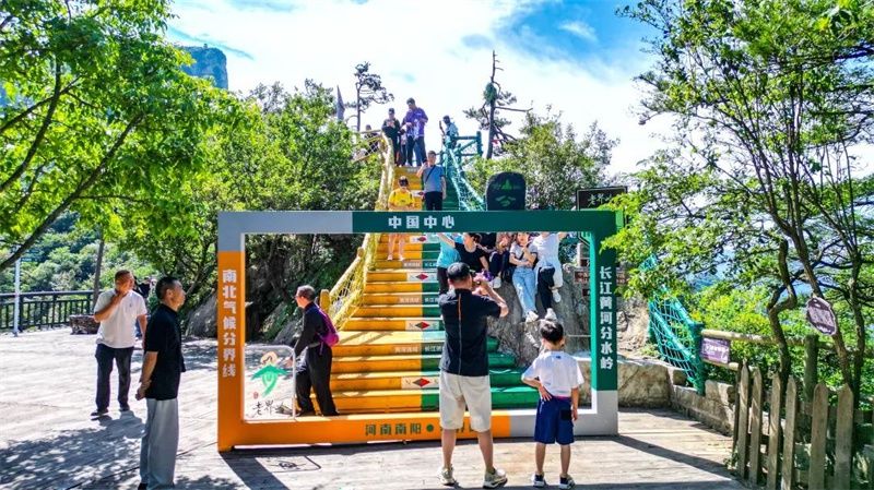 河南南阳老界岭旅游攻略(行走河南·读懂中国丨南阳老界岭：避暑养生 畅享清凉)