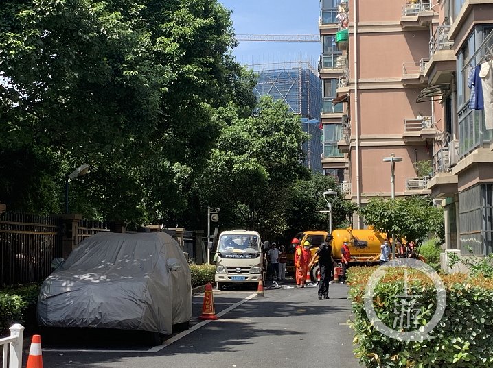 女子|杭州53岁女子离奇失踪19天续:小区已禁入外来人员 警方仍在现场排查