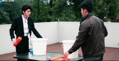  奔跑|《奔跑吧》李晨调侃蔡徐坤没有“女朋友”，却被沙溢当场怼回去！