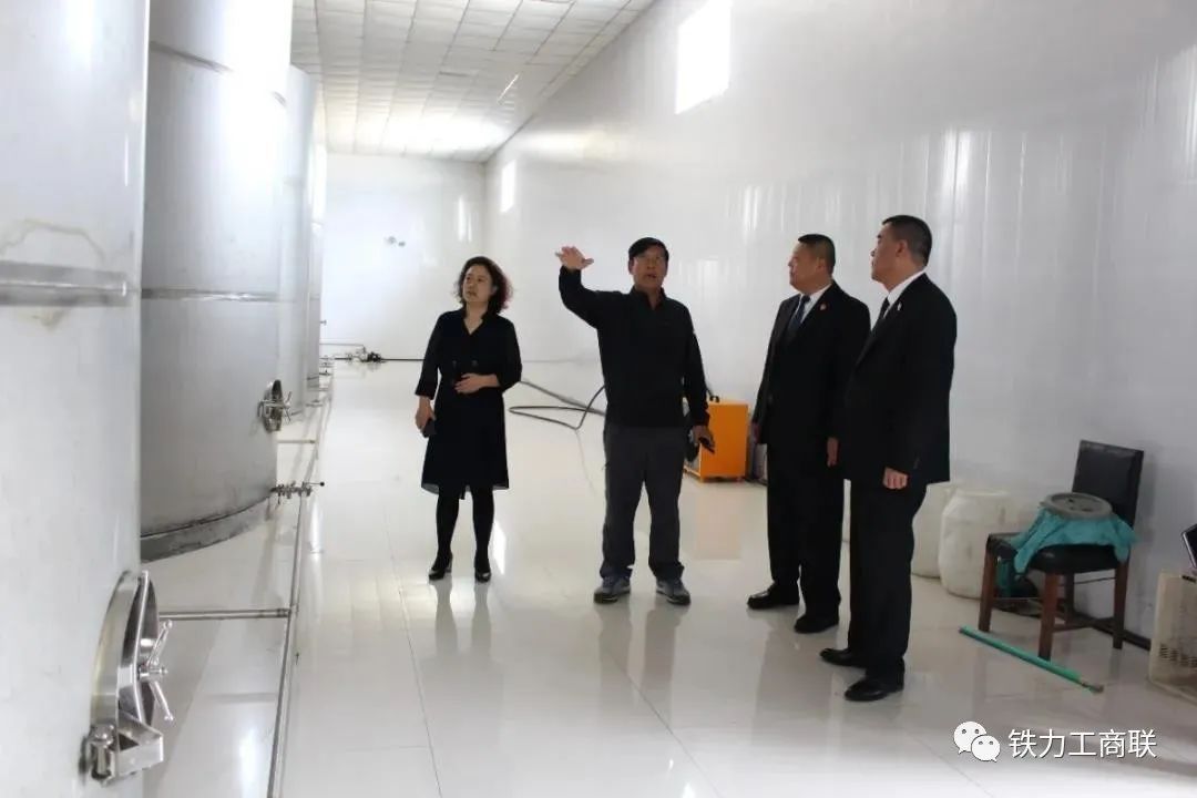 限责任公|铁力市工商联联合铁力市人民法院走访企业 助力优化营商环境