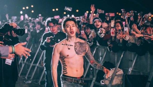  中国|吴亦凡朴宰范担任《中国新说唱2020》导师，热狗跌出首发导师阵容