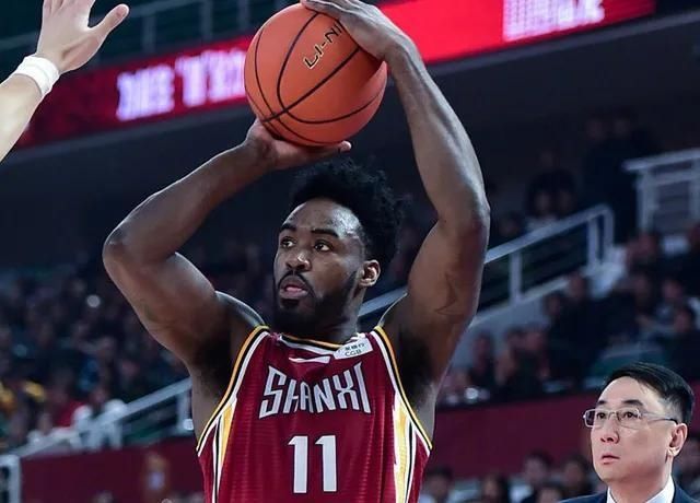  相比|又砍32分12板！相比起原帅，他更像是山西队的本土核心