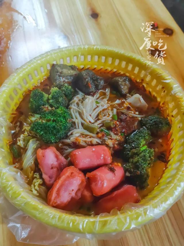 北站|从街头吃到街尾的北站夜市，10＋种美食不重样！