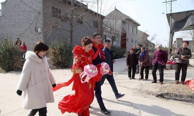 农村|农村讨妻陷“两难”，相亲荒后标准再“升级”，一帮一甩一倒贴