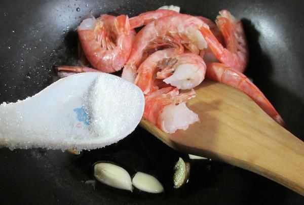 不新鲜|虾背里的黑线很脏吗?能不能吃?营养师告诉你吃虾的这个事项