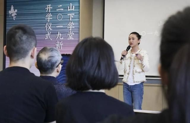  李庚希|讲真的｜四大花旦和她们的“后浪小花”