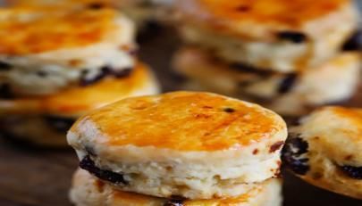  蛋黄|甜食爱好者来啦，超低卡葡萄干司康，实现甜品自由