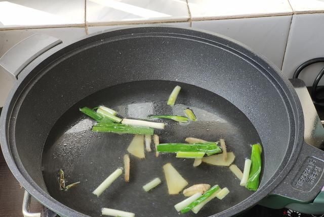 不腥|鲜嫩不腥的白灼虾,海边人都这样做,简单实用看一眼就会