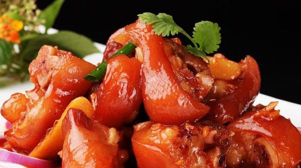  啤酒|精选美食：石盘烤鱼，啤酒炖猪脚，黄瓜炒火腿肠，黄豆红烧肉做法