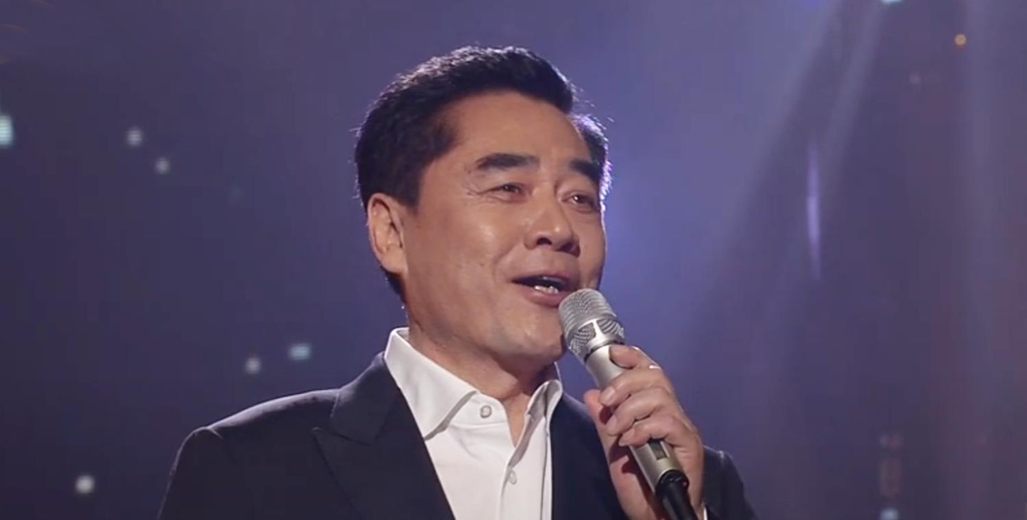 赵丽颖|金鹰奖:王一博赵丽颖捧杯,视帝视后爆冷门,示好流量明星遭嘲讽