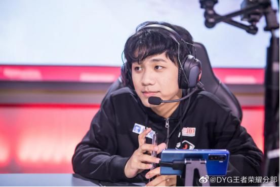 缺席|KPL：久诚或将缺席周末焦点战役，萧玦是否更加适配野王小义？