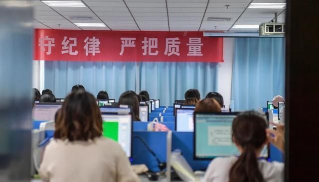  阅卷|为这篇满分作文吵得喋喋不休，恰说明阅卷公开的意义