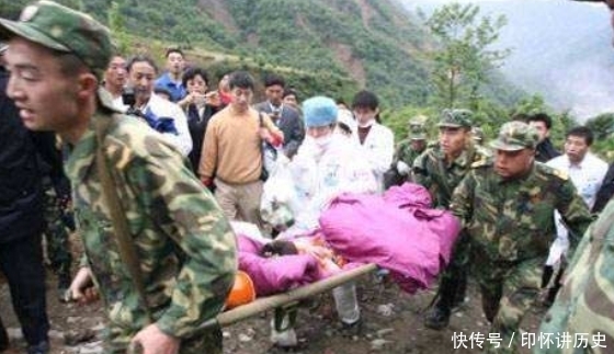 地震|汶川地震时,那位对总理大喊“让路”的战士,现在过得怎么样了?