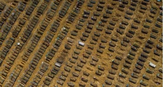 人类|防疫不力，巴西总统被告上国际法庭：“危害人类罪！”