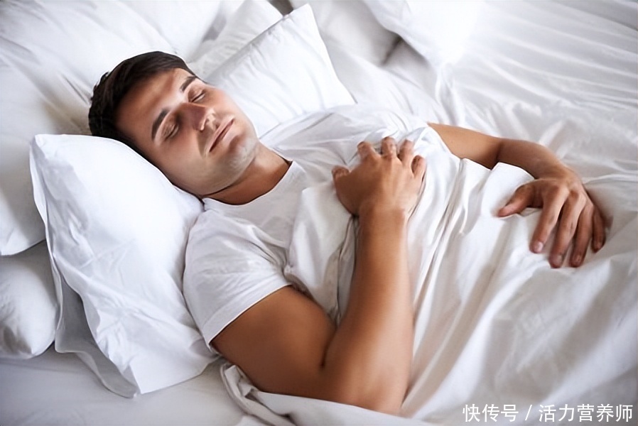 卧不仰面坐不张胯有什么说法(老祖宗的劝诫：“卧不仰面，坐不张胯”，这句话适合现代人养生吗)