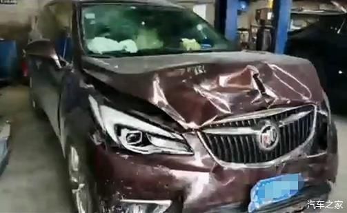  质疑|长安UNI-T首撞！遭后车80KM时速撞击，车主质疑气囊为什么没爆？