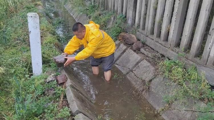 骤雨夜来，临沂铁路部门见雨上岗保障运输畅通