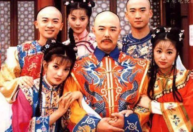 皇子|乾隆本来儿子就少,为什么还要把其中两个皇子过继给别人?