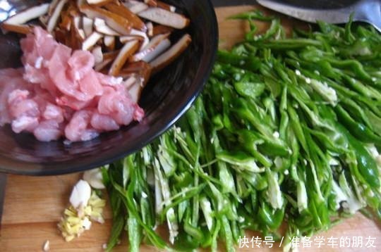 奶奶|做香干炒肉时,奶奶说加上这“1步”,咸香适口,软嫩回香