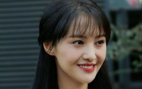  今夏|郑爽森系造型像少女，杨洋背带裤重返18岁！今夏是年少的甜汽水味