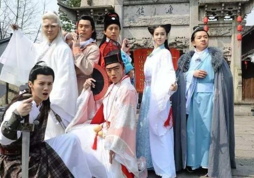  火少|《跑男》收官之战嘉宾曝光，未见黄旭熙宋雨琦的影子，而是火少成员